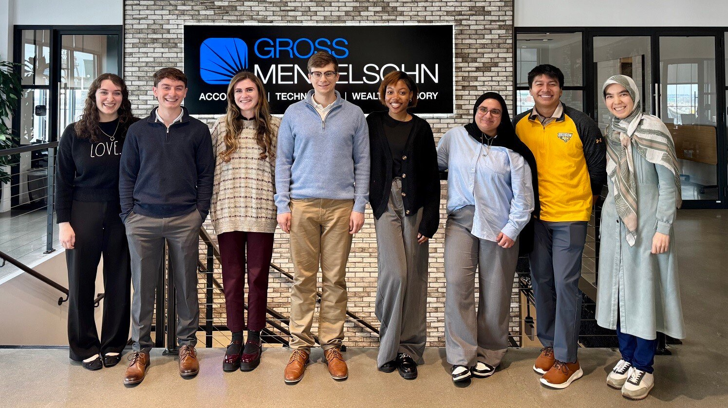 tax interns at accounting firm